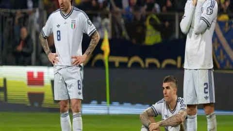 曼城斥资2.25亿欧元引进强援，皇马引援停滞！阿斯报曝：曼城挥金如土招募新血，皇马伤病困扰未见新援加盟。